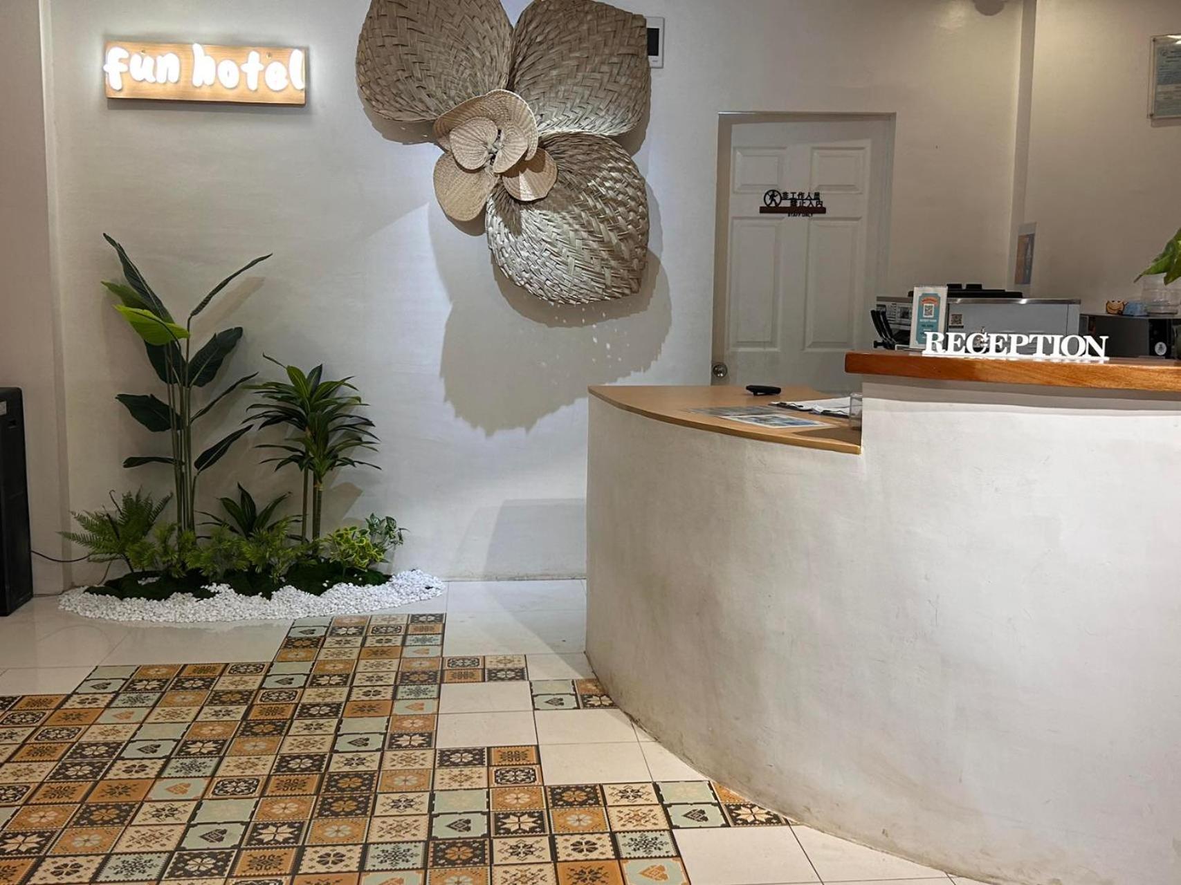 Fun Hotel Panglao Eksteriør billede